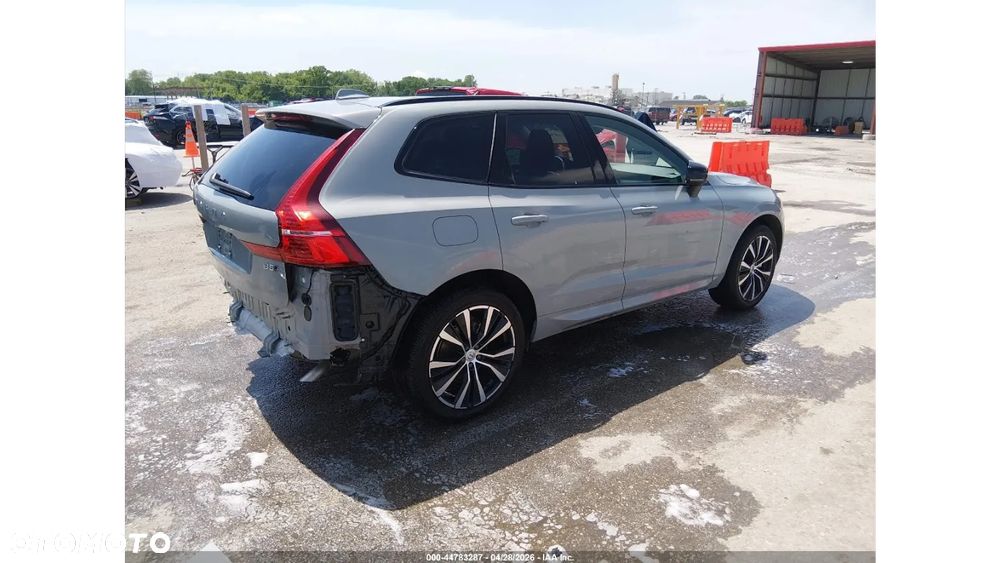 Volvo XC 60 B5 B AWD Plus Dark - 6