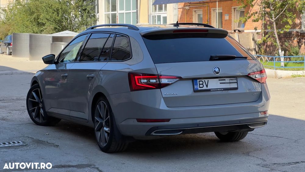 Skoda Superb 2.0 TDI DSG Sportline - 6