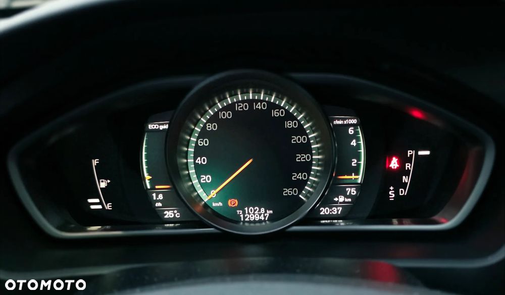 Volvo V40 T3 Drive-E R-Design Momentum - 14