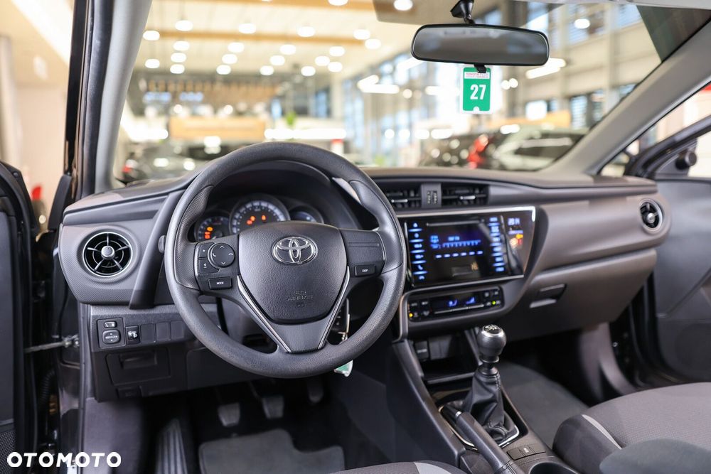 Toyota Auris - 19