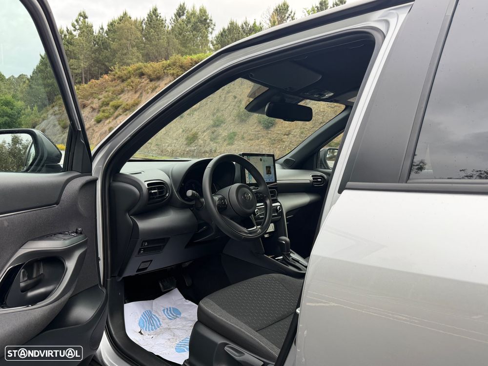 Toyota Yaris Cross 1.5 HDF Square Collection - 28