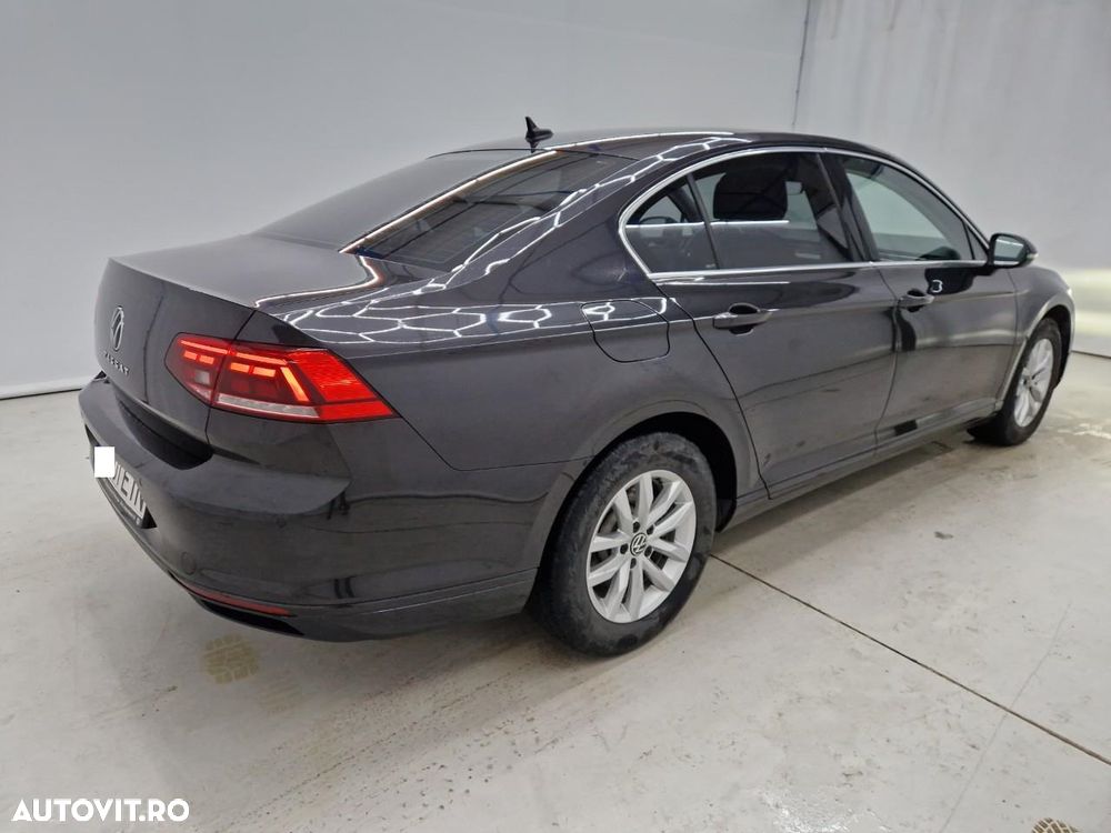 Volkswagen Passat 2.0 TDI DSG Comfortline - 2