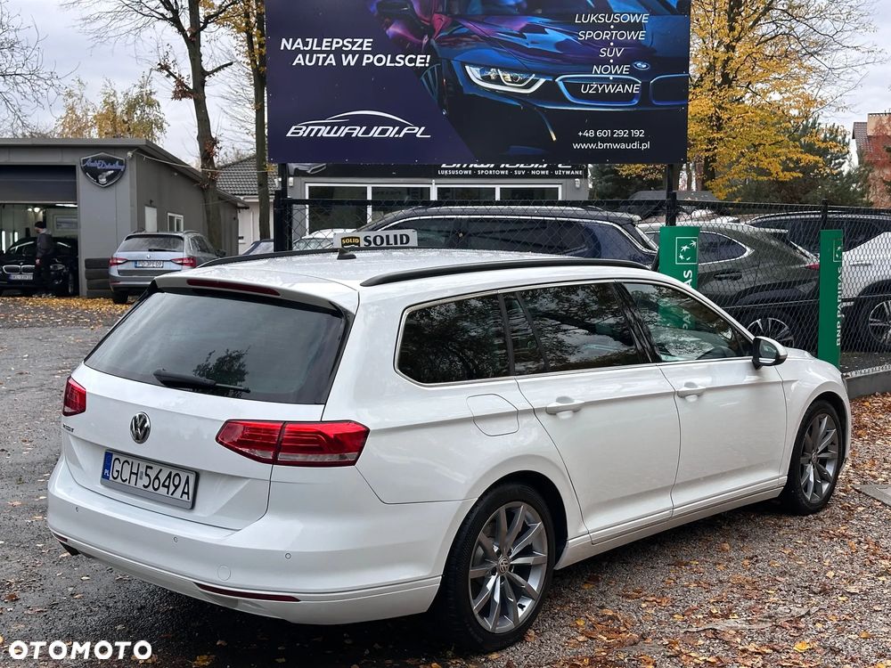 Volkswagen Passat Variant 2.0 TDI SCR DSG (BlueM Tech) Comfortline - 10