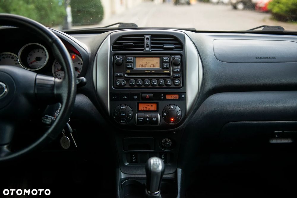 Toyota RAV4 4x4 Sol - 27
