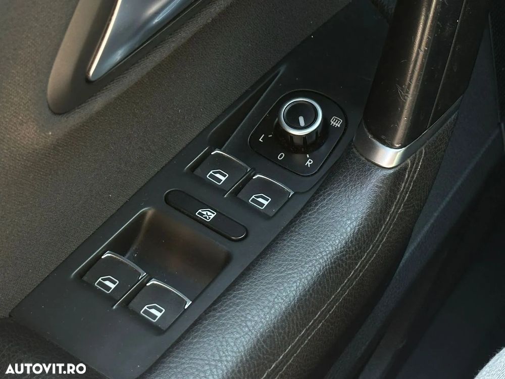 Volkswagen Passat - 25