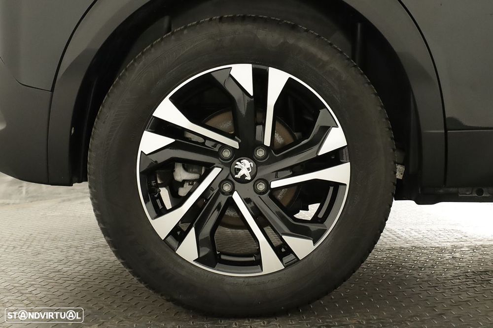 Peugeot e-2008 50 kWh GT - 5