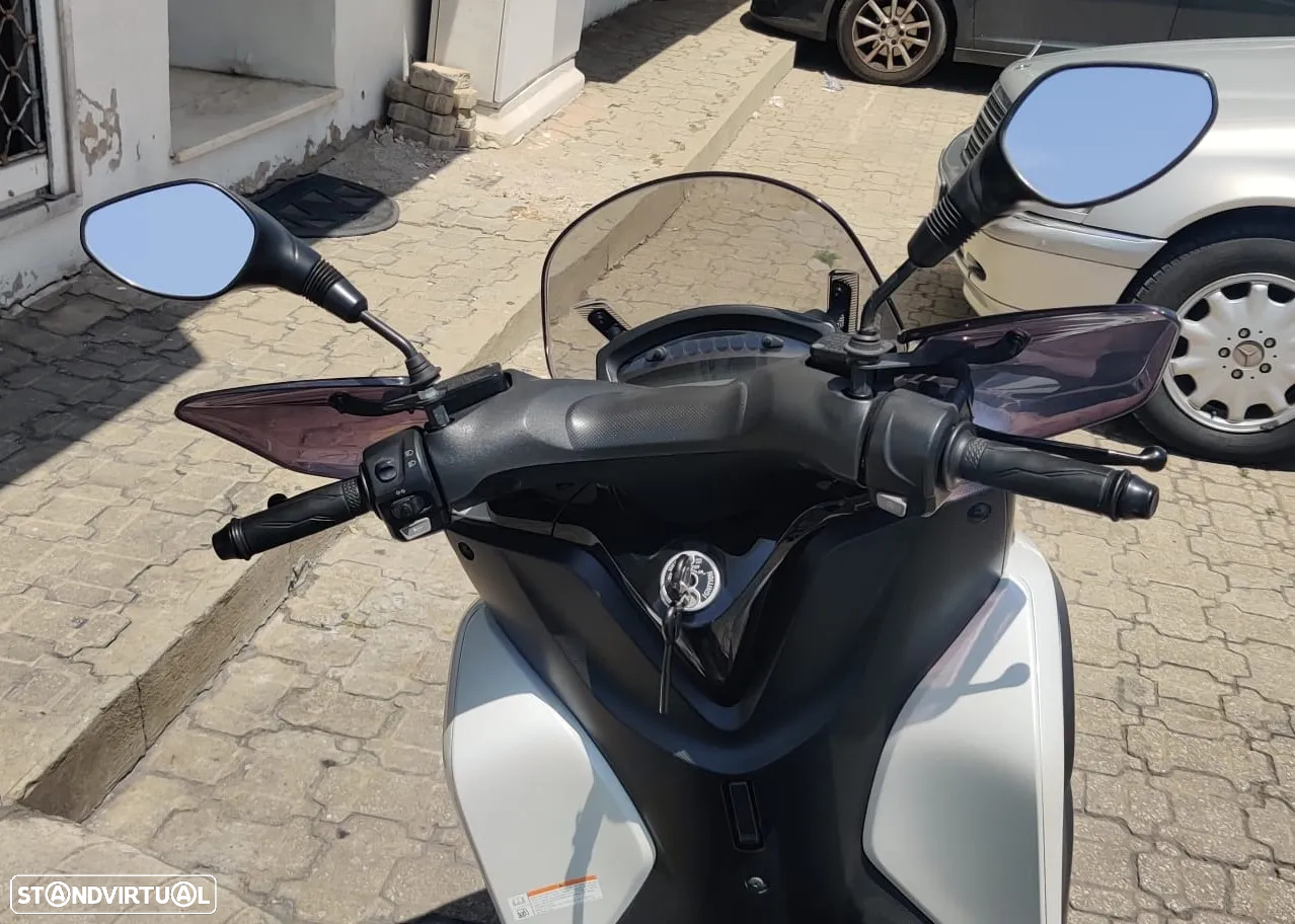 Yamaha Tricity - 11