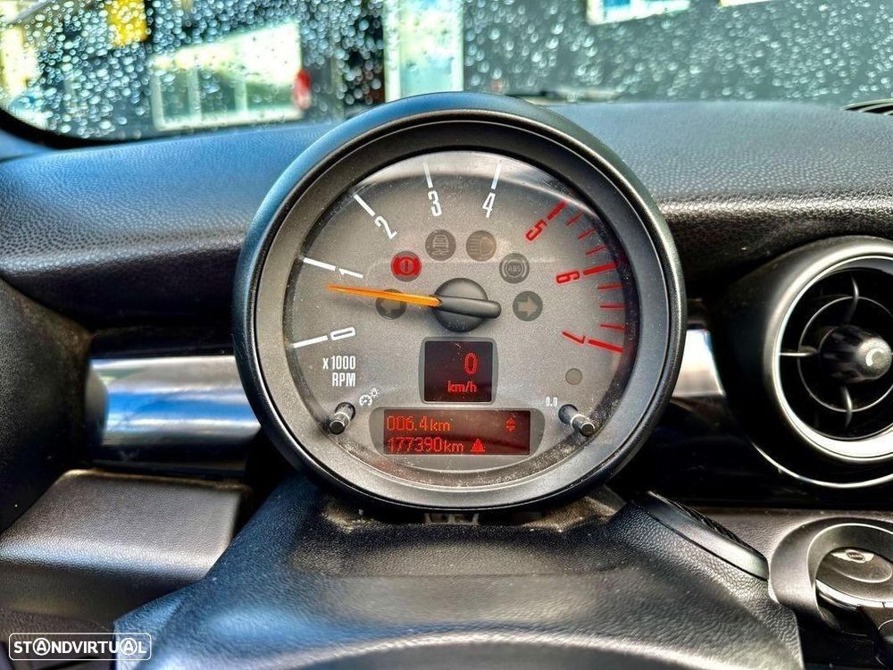 MINI Cabrio Cooper D - 7