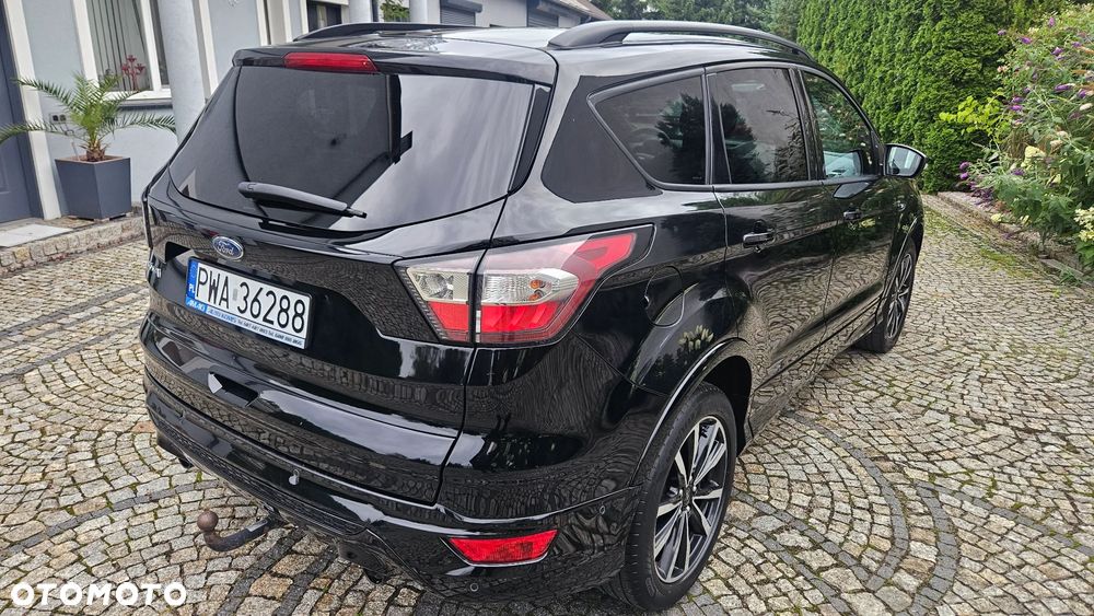 Ford Kuga 2.0 TDCi 2x4 ST-Line - 4