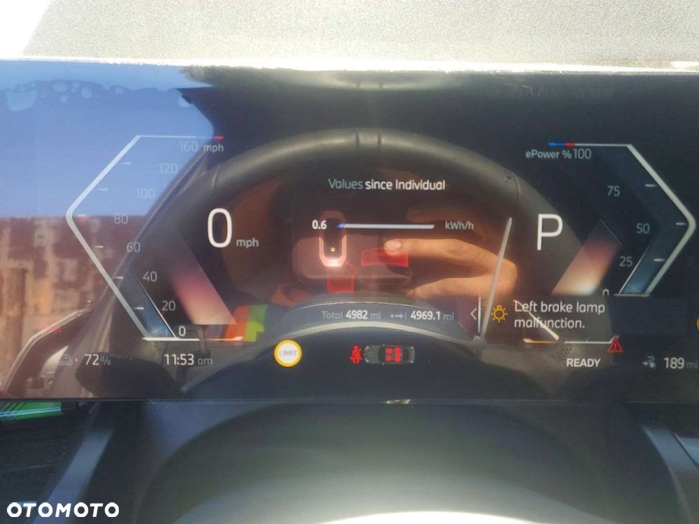 BMW i5 - 10
