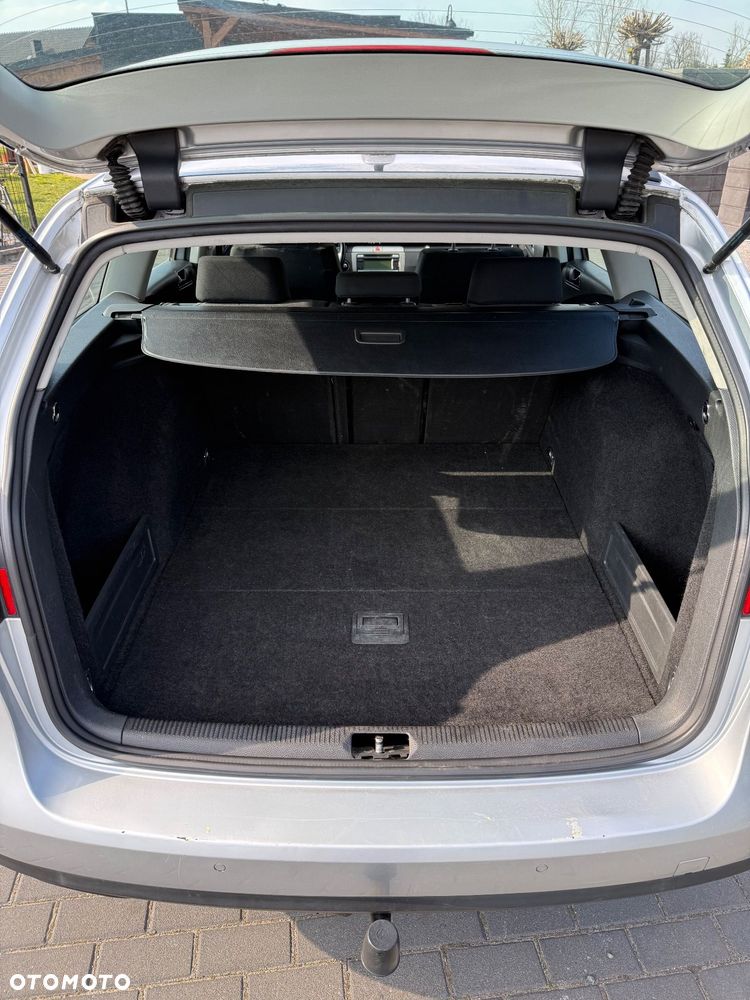 Volkswagen Passat - 5
