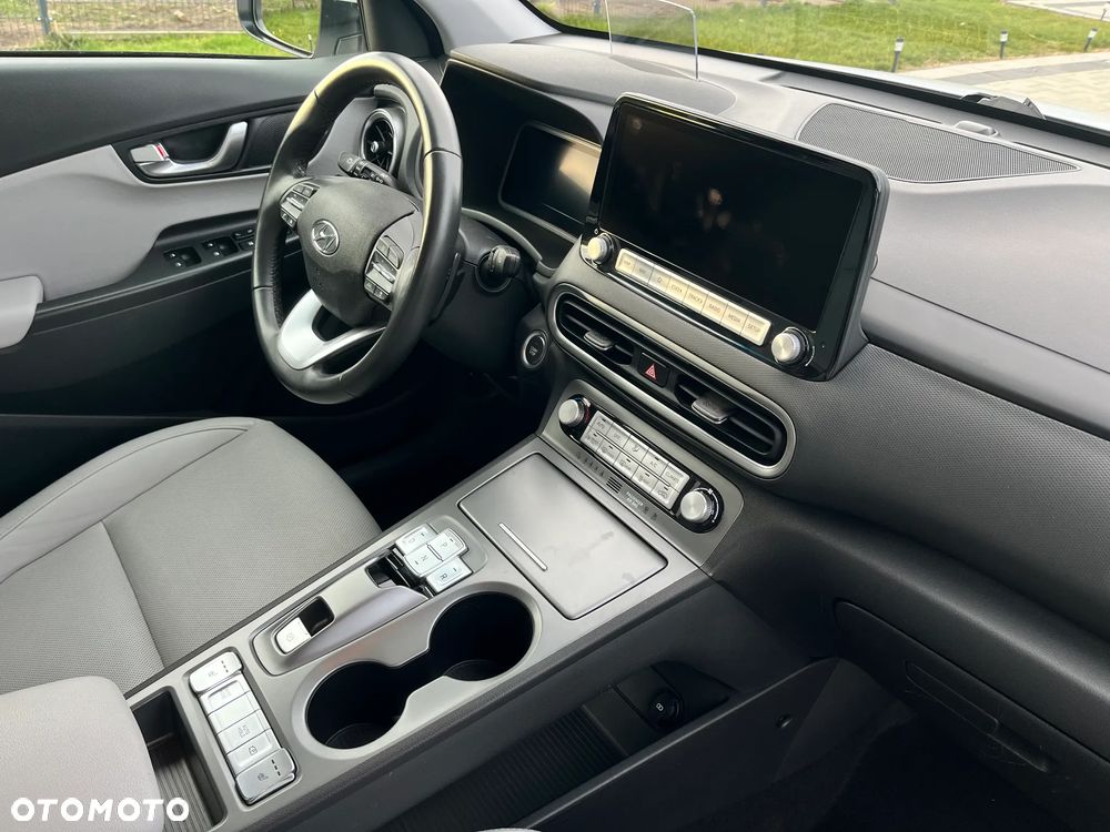 Hyundai Kona 64kWh Platinum - 26