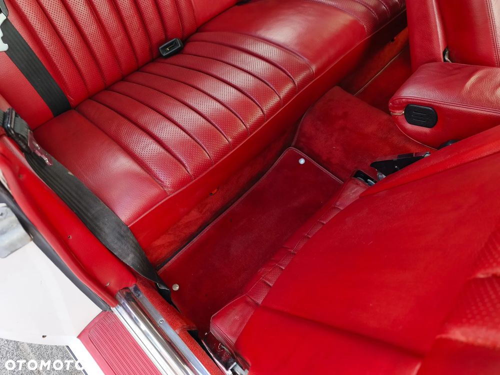 Mercedes-Benz SLC - 17