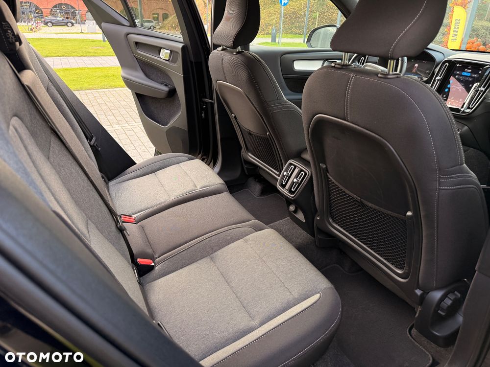 Volvo XC 40 B5 B AWD Ultimate Dark - 27