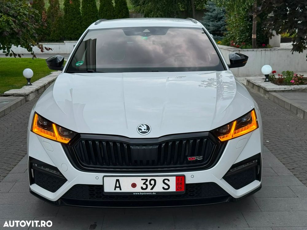 Skoda Octavia 2.0 TDI DSG RS Plus - 10