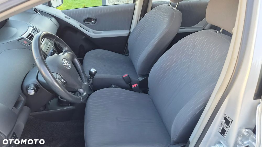 Toyota Yaris 1.33 Sol - 16