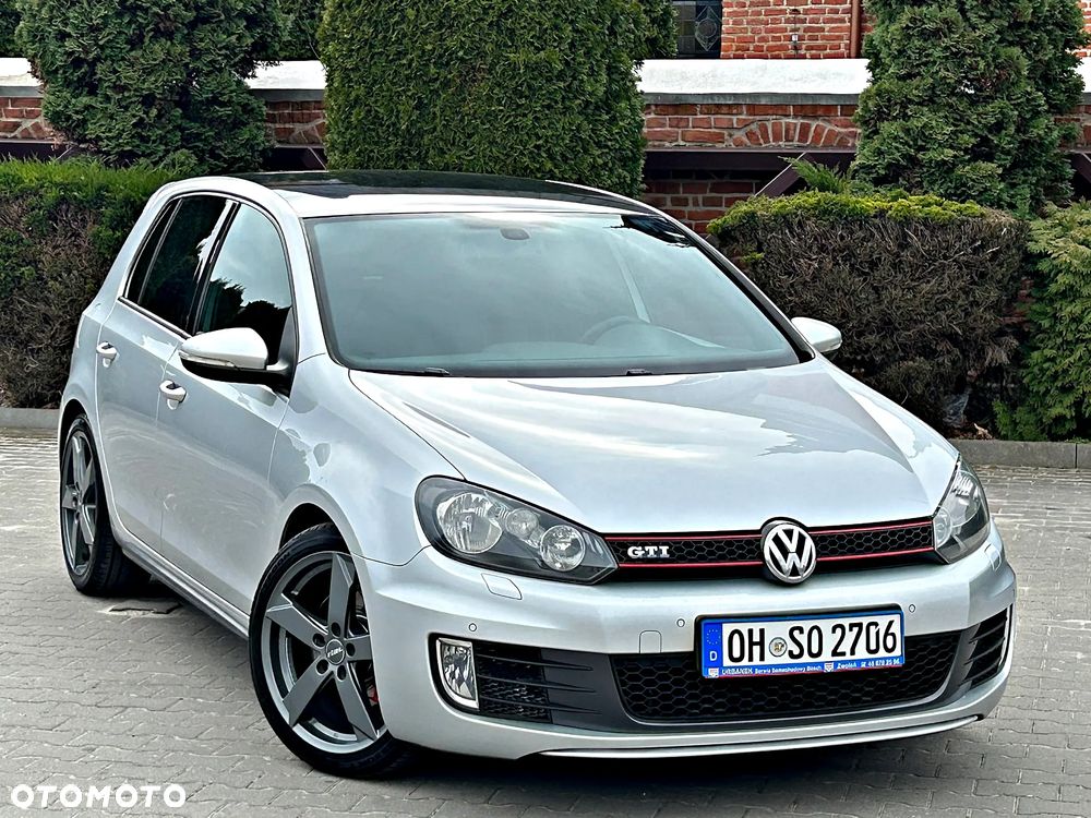 Volkswagen Golf - 8