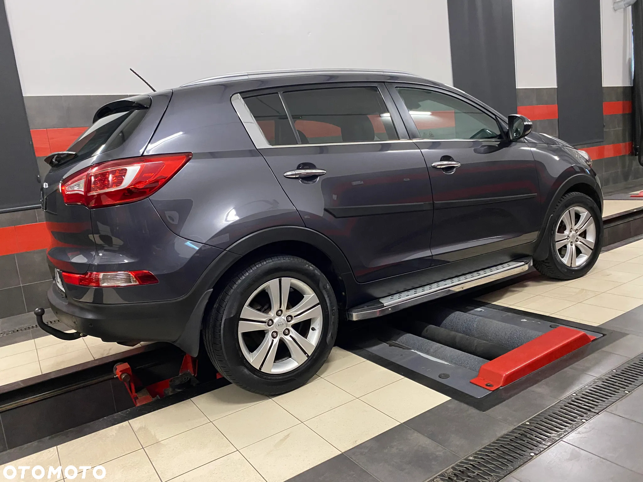 Kia Sportage 2.0 L - 8
