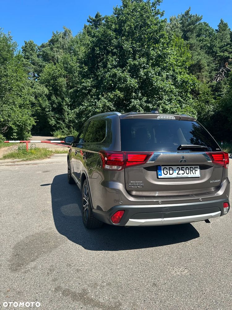 Mitsubishi Outlander 2.0 Intense Comfort 4WD CVT - 11