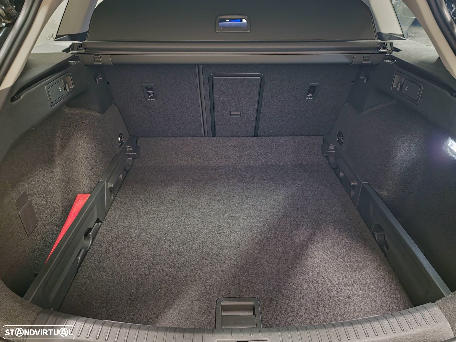 SEAT Leon ST 2.0 TDI Style DSG Edição Fiscal - 25