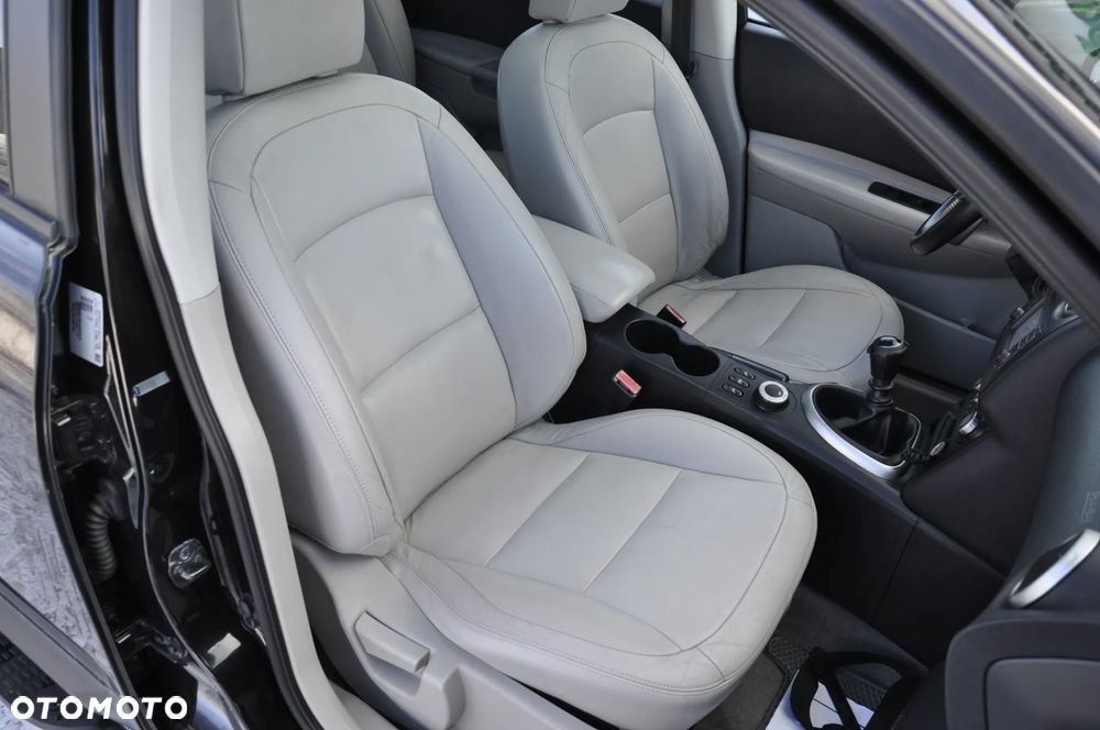 Nissan Qashqai+2 2.0 dCi DPF 4x4 tekna - 11