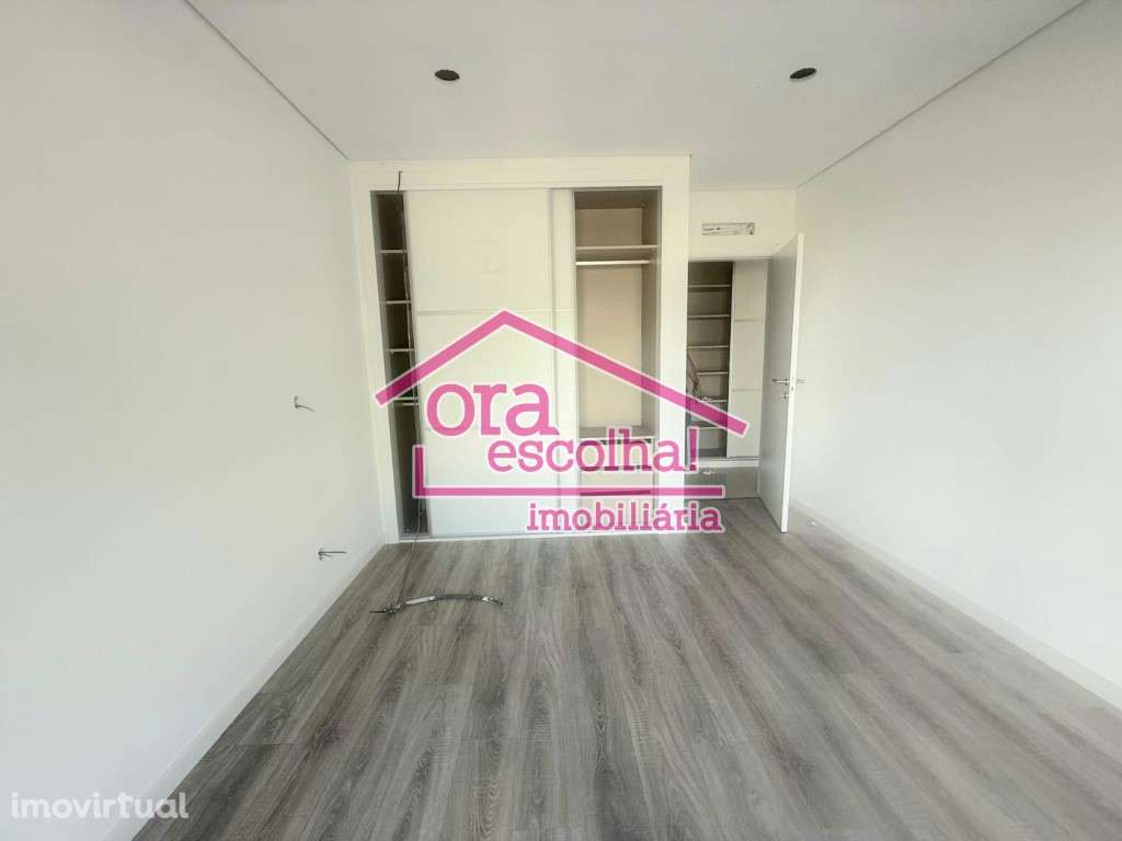 Apartamento T2 NOVO com 83 m2 e Arrecadação em Paio Pires! - Grande imagem: 3/8