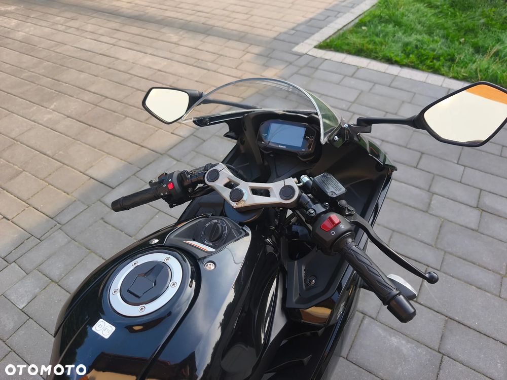 Suzuki GSX-R - 13