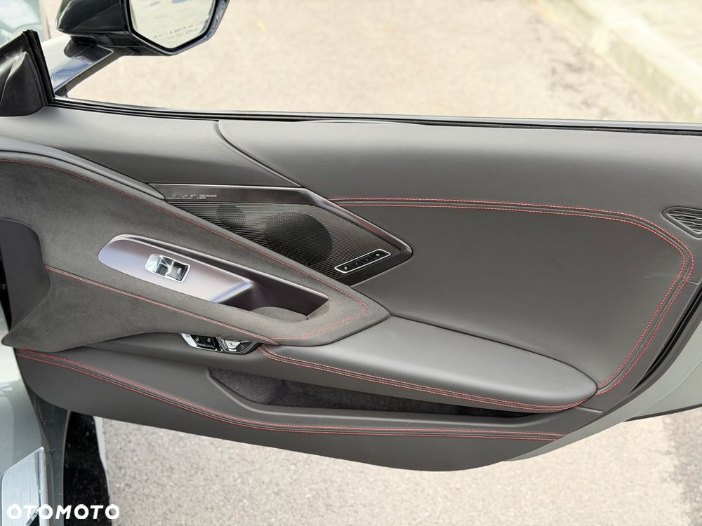 Chevrolet Corvette - 27