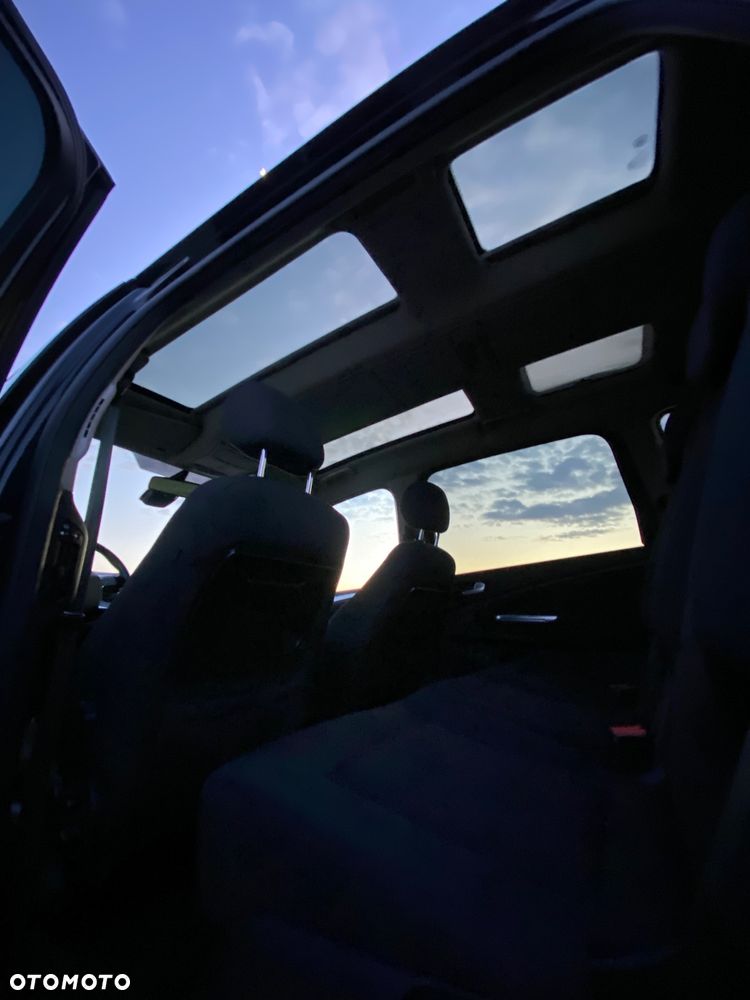 Ford Galaxy 2.0 TDCi Titanium - 24