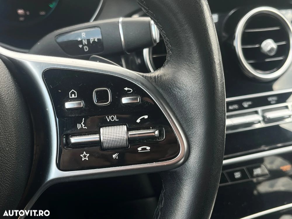 Mercedes-Benz GLC Coupe 300 de 4Matic 9G-TRONIC - 17