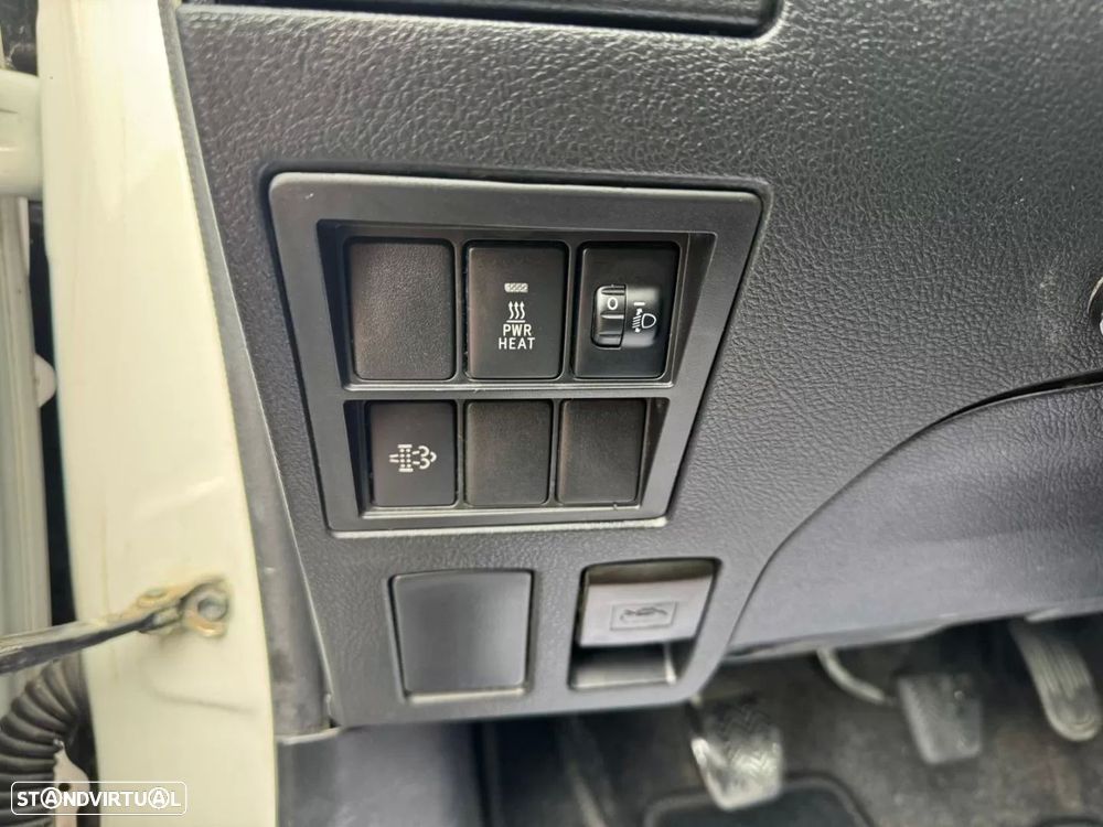 Toyota hilux 2.4 d-4d 4wd cs ch - 11