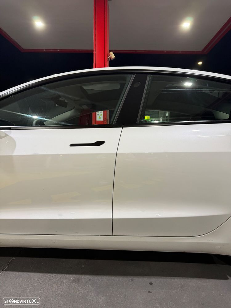 Tesla Model 3 RWD RWD - 17