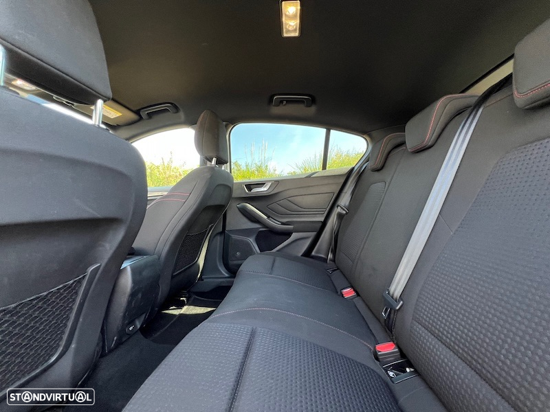 Ford Focus 1.5 TDCi EcoBlue ST-Line - 10