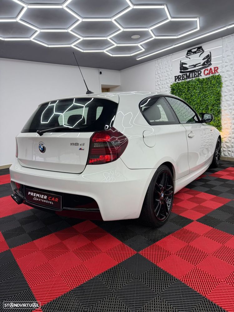 BMW 118 d Pack M - 13