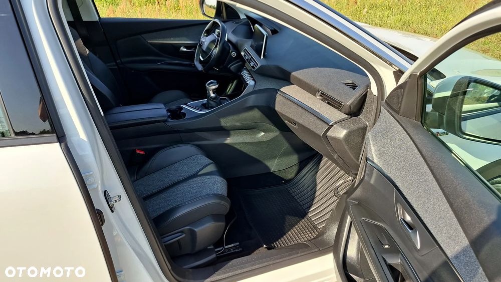 Peugeot 3008 1.5 BlueHDi GT S&S - 32
