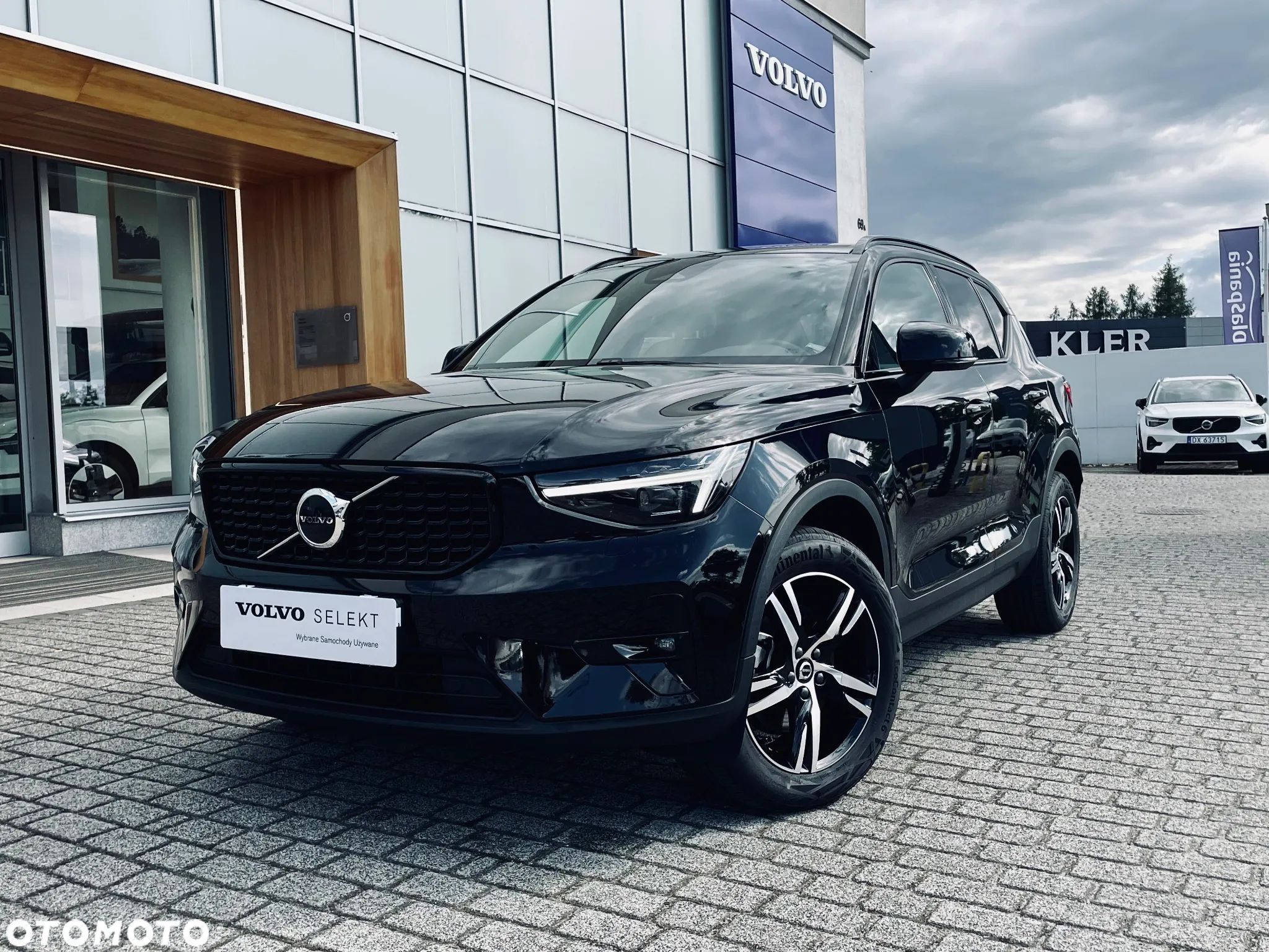 Volvo XC 40 B4 Plus Dark - 1