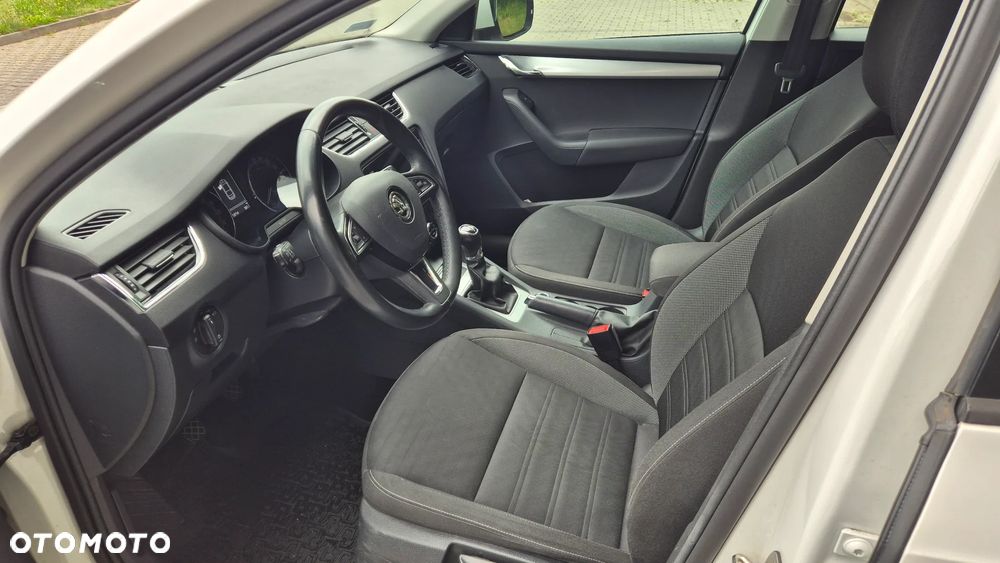 Skoda Octavia 1.6 TDI SCR Style - 4