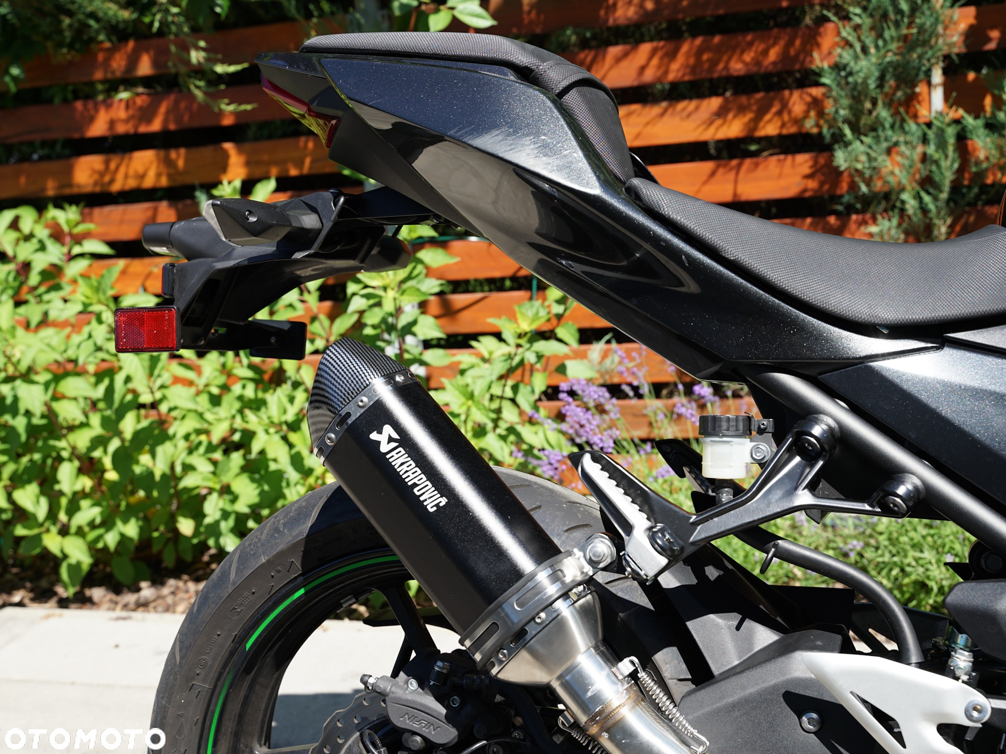 Kawasaki Ninja 400 - 14