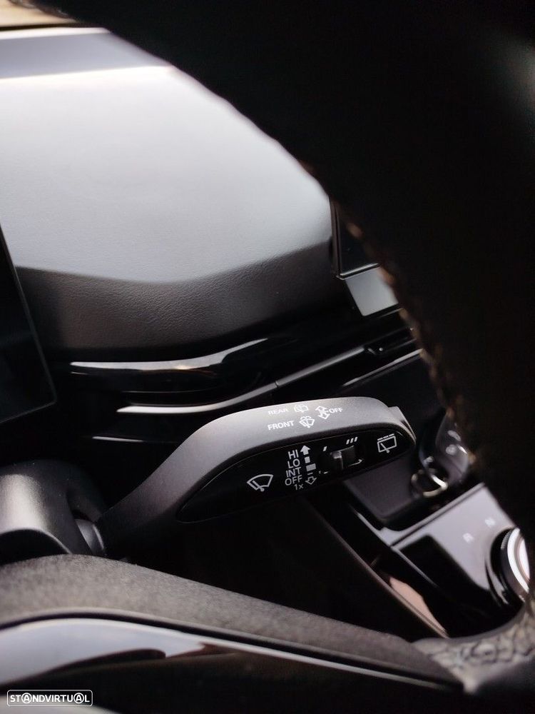 MG MG4 64 kWh Luxury - 23