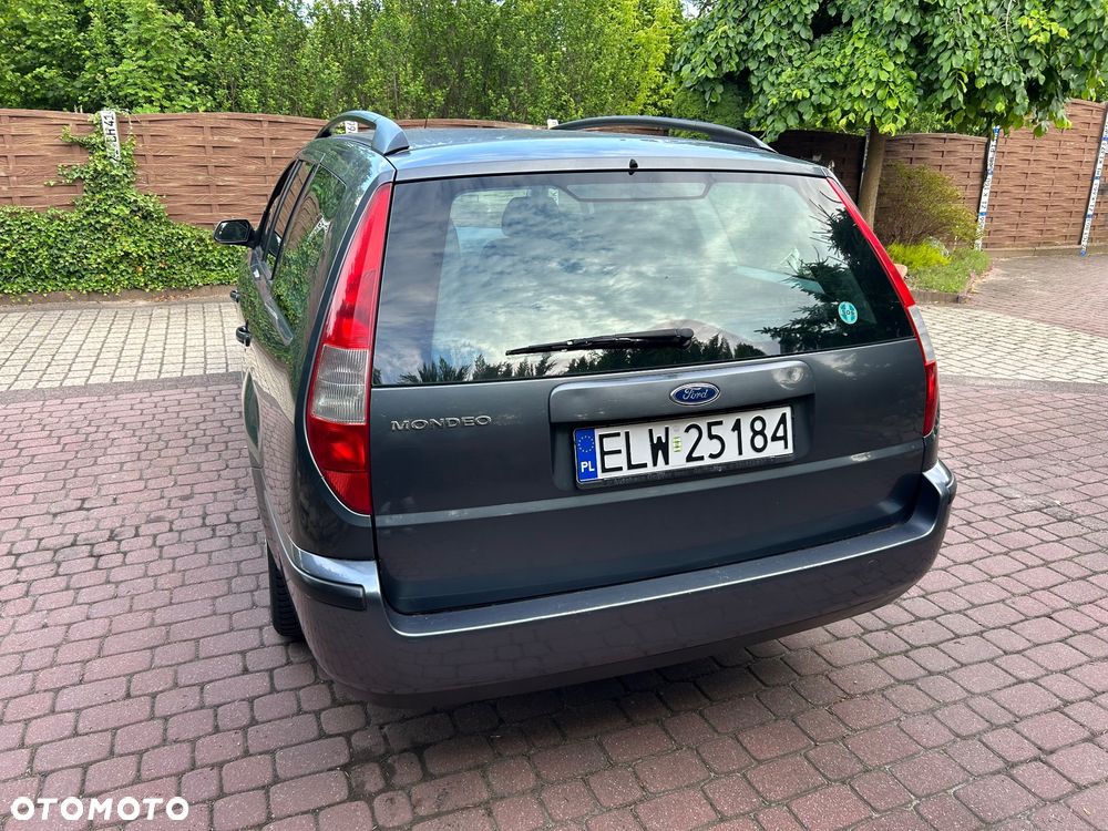 Ford Mondeo 2.0 Trend - 34