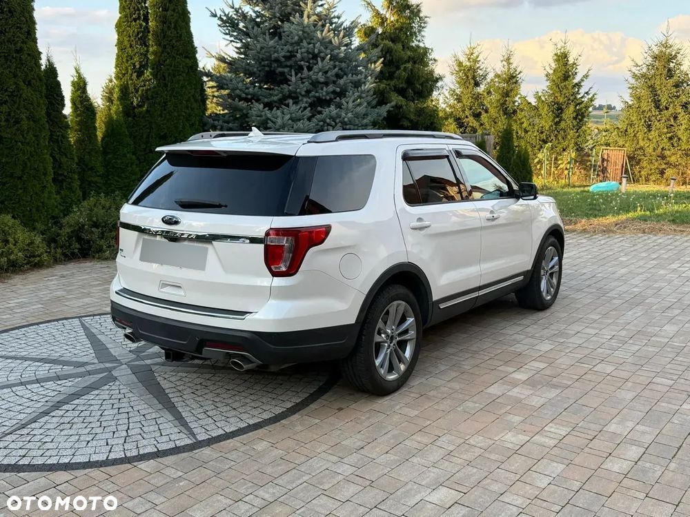 Ford Explorer - 4