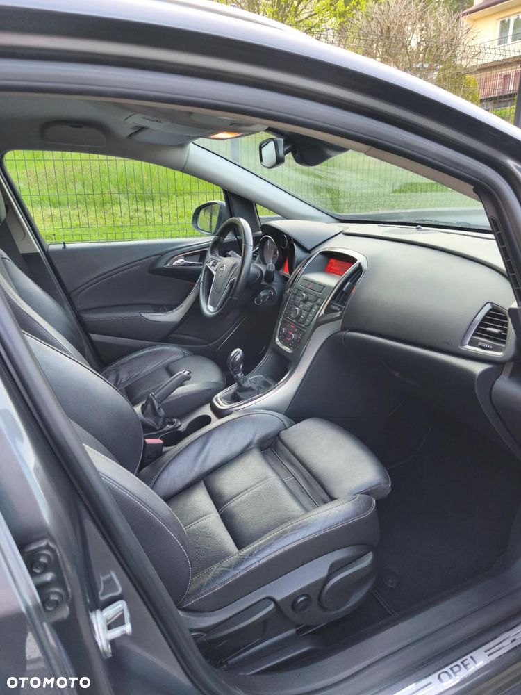 Opel Astra 1.6 Turbo Cosmo - 7