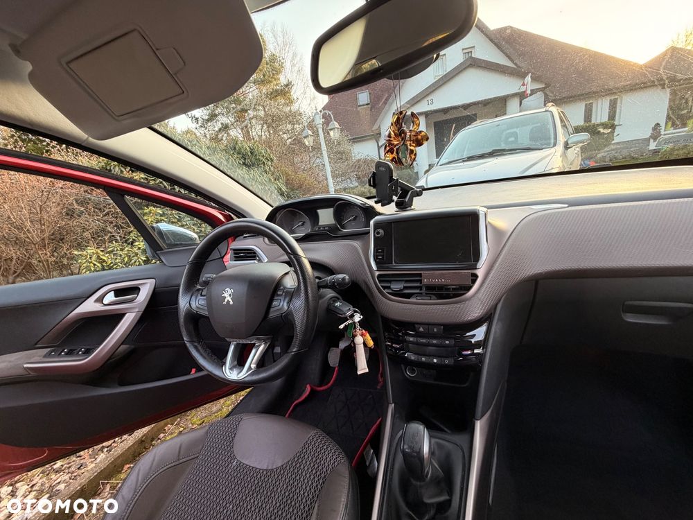 Peugeot 2008 1.2 Pure Tech Active S&S - 9