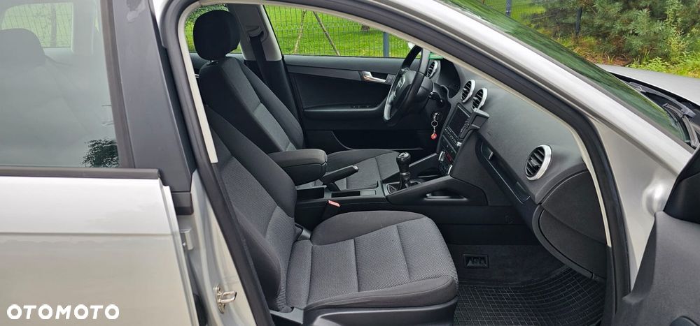 Audi A3 Sportback 1.8 TFSI Attraction - 23