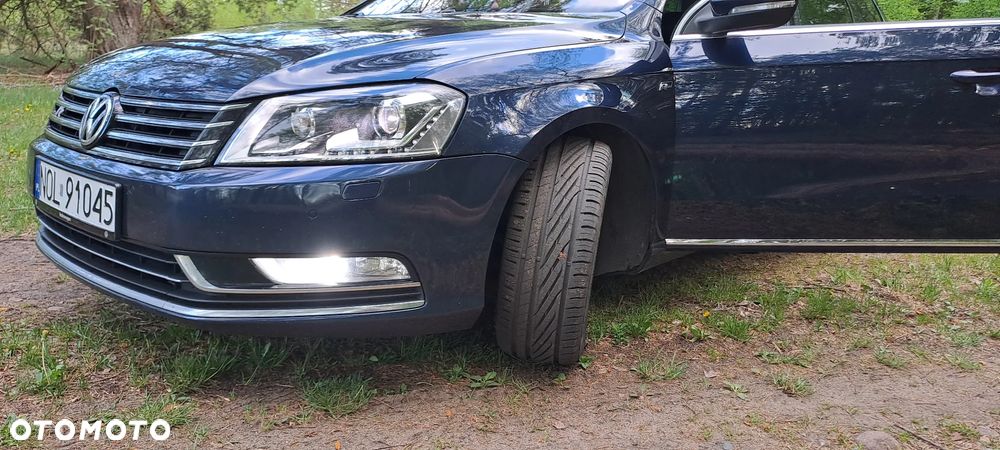 Volkswagen Passat 2.0 TDI DPF Highline - 4