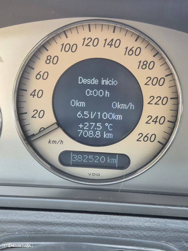 Mercedes-Benz E 220 CDi Avantgarde Aut. - 11