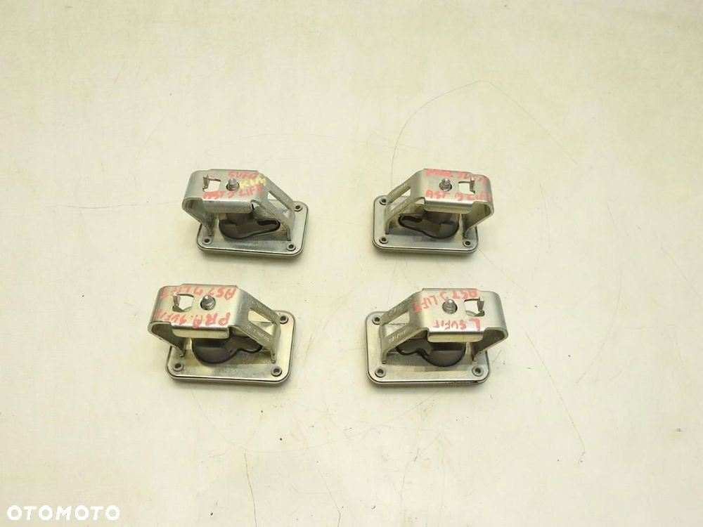 UCHWYT MOCOWANIE PODSUFITKI OPEL ASTRA J LIFT KOMBI 13261816 - 3