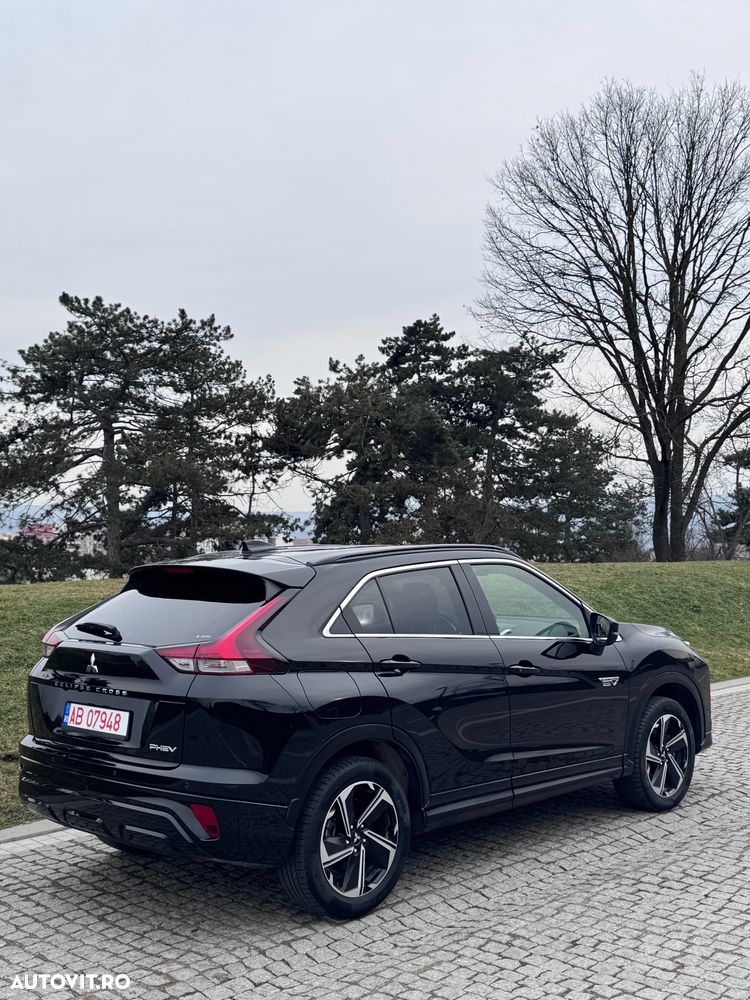 Mitsubishi Eclipse-Cross - 10