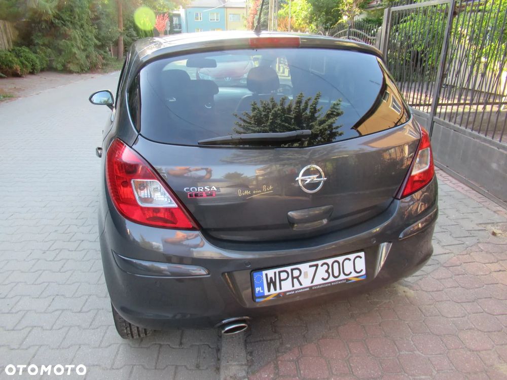 Opel Corsa 1.4 16V Energy - 11