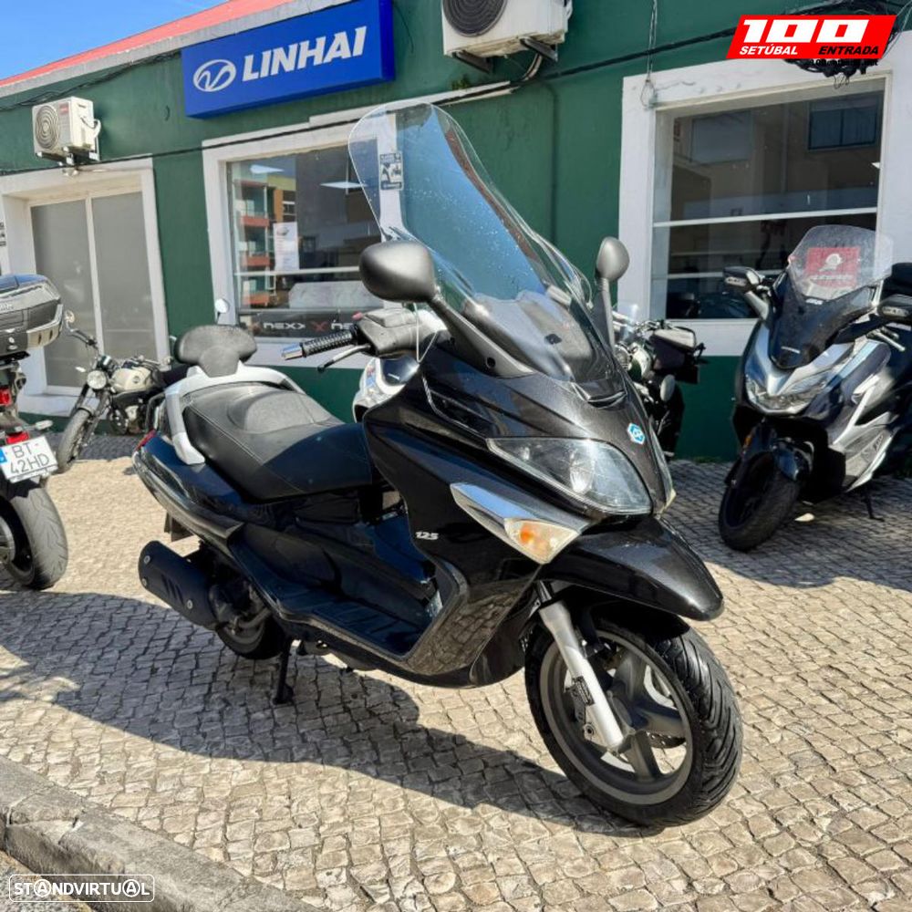 Piaggio XEvo 125 - 1